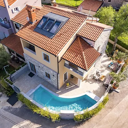 Casa Dika Pool & Lounge - Happy Вилла Барбан